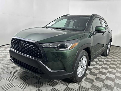 Used 2024 Toyota Corolla Cross LE image 4