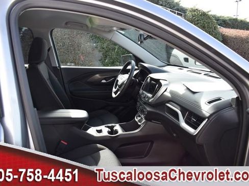 Used 2024 GMC Terrain SLE w/ Driver Convenience Package image 23