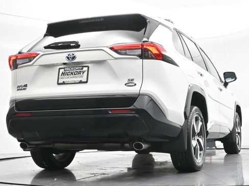 Used 2024 Toyota RAV4 SE w/ Weather & Moonroof Package AWD/4WD image 49