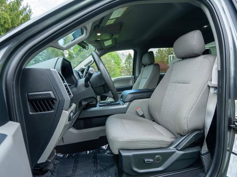 Used 2019 Ford F250 XLT w/ XLT Premium Package AWD/4WD image 13