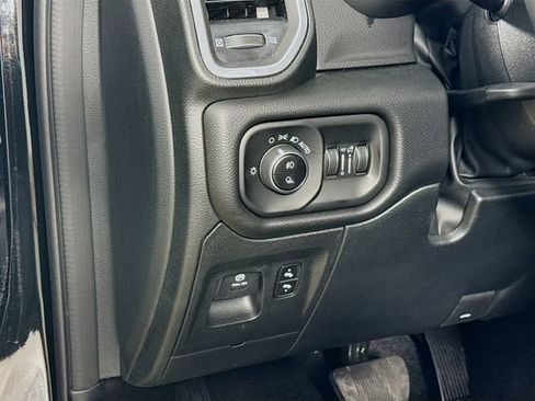 New 2026 RAM 1500 4x4 Crew Cab image 10