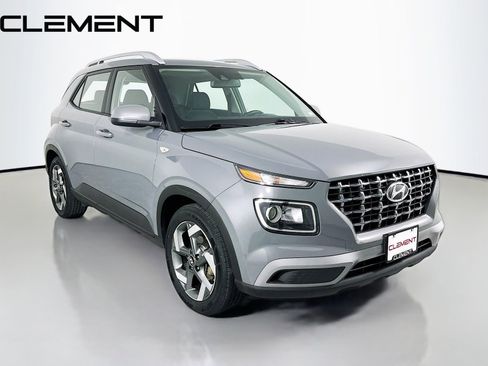 Used 2022 Hyundai Venue SEL w/ Cargo Package FWD image 5
