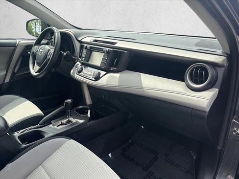 Used 2017 Toyota RAV4 XLE FWD image 23