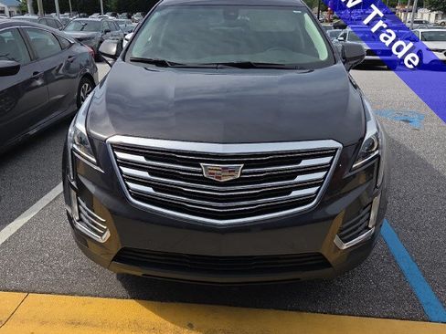 Used 2019 Cadillac XT5 Luxury FWD image 1