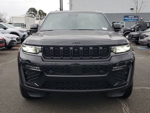 New 2026 Jeep Grand Cherokee Limited AWD/4WD image 2
