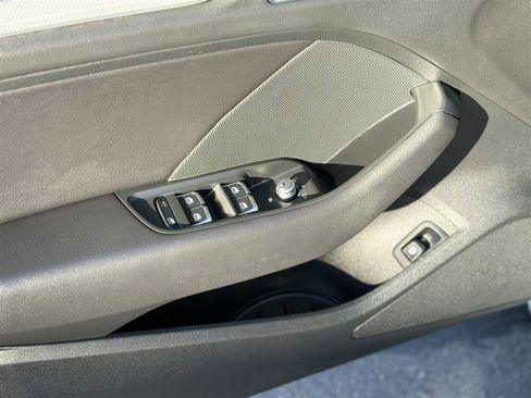 Used 2016 Audi A3 e-tron Premium Plus w/ Premium Plus Package image 19