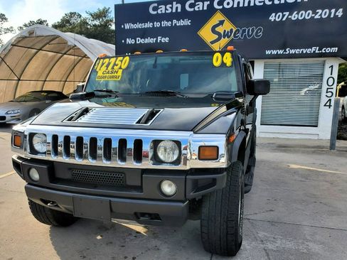 Used 2004 HUMMER H2 image 2
