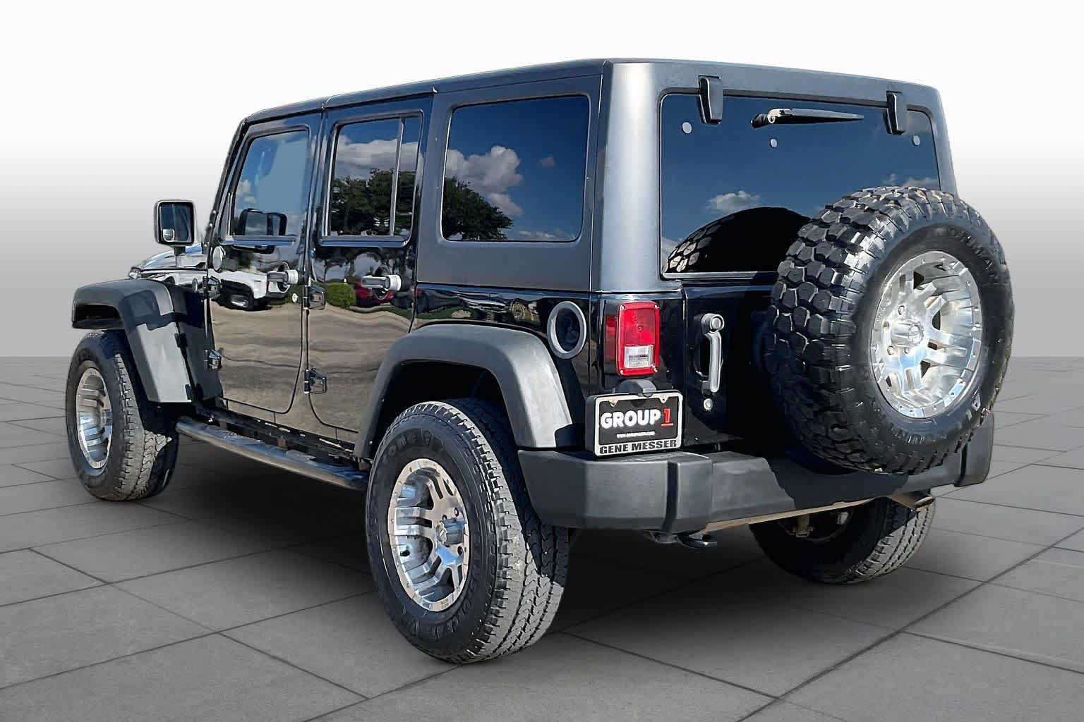 Used 2015 Jeep Wrangler Unlimited Sport AWD/4WD image 11
