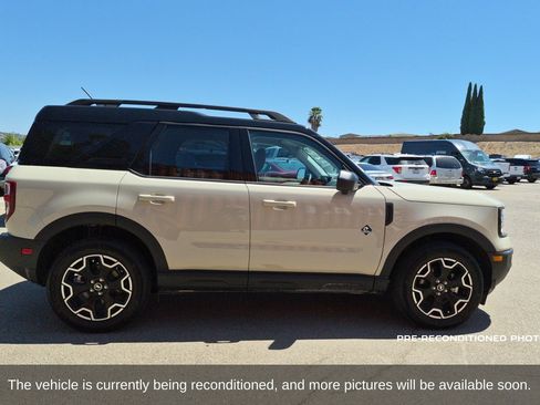 Used 2025 Ford Bronco Sport Outer Banks w/ Outer Banks Tech Package+ AWD/4WD image 4