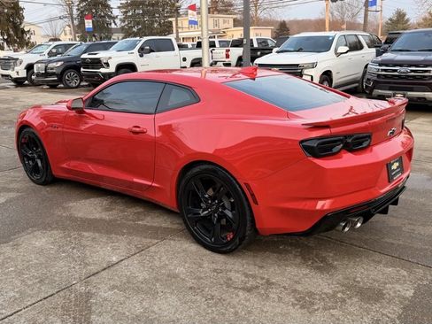 Used 2021 Chevrolet Camaro LT image 5