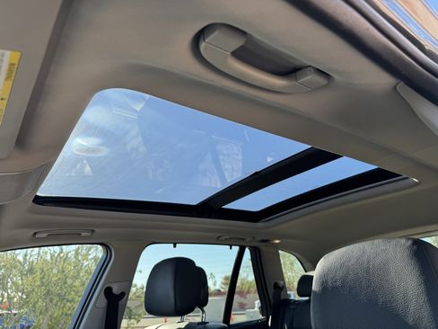 Used 2011 BMW X5 xDrive35i image 12