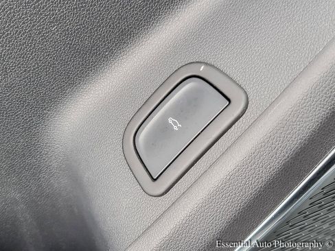 Certified 2025 GMC Acadia Elevation image 18