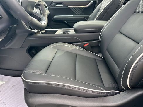 New 2026 GMC Acadia Denali w/ Super Cruise Package FWD image 10