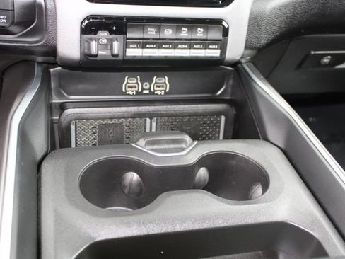 Used 2025 RAM 3500 Big Horn AWD/4WD image 39