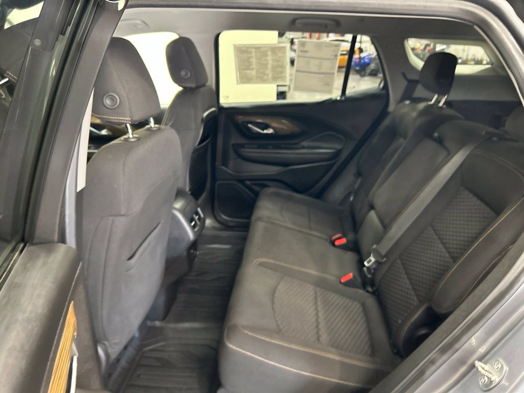 Used 2019 GMC Terrain SLE w/ Driver Convenience Package AWD/4WD image 25