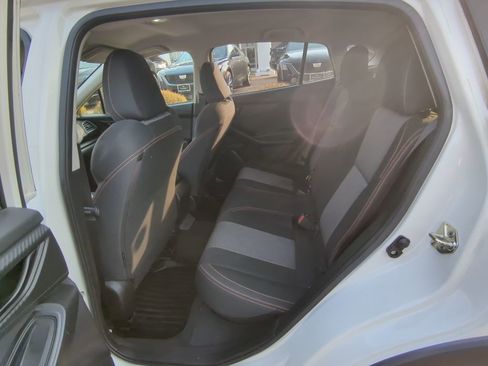 Used 2019 Subaru Crosstrek 2.0i Premium w/ Eyesight System image 11