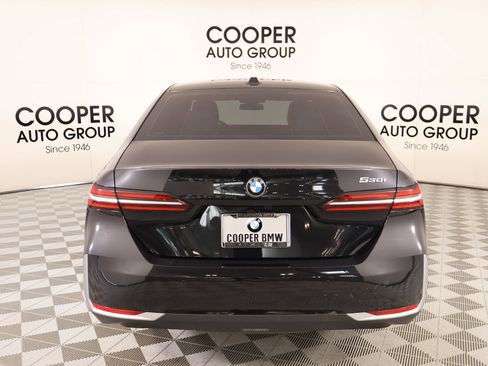 Used 2024 BMW 530i w/ Premium Package image 23
