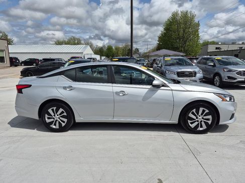 Used 2021 Nissan Altima 2.5 S FWD image 5