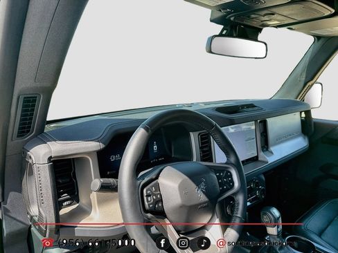 Used 2025 Ford Bronco Outer Banks AWD/4WD image 12