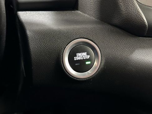 Certified 2024 GMC Terrain SLT FWD image 16