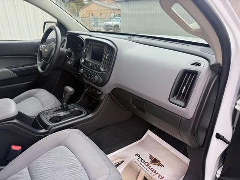 Used 2021 Chevrolet Colorado W/T w/ WT Convenience Package image 27