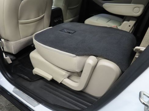 Used 2019 Buick Enclave Essence image 53