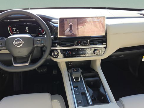 New 2026 Nissan Pathfinder SL FWD image 12