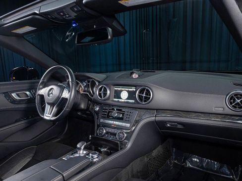 Used 2016 Mercedes-Benz SL 550 image 7
