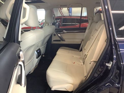 Used 2022 Lexus GX 460 Premium w/ Premium Plus Package AWD/4WD image 19