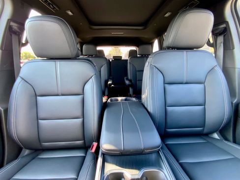 New 2026 GMC Acadia Elevation w/ Elevation Premium Package image 36