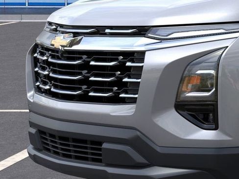 New 2026 Chevrolet Equinox LT w/ Convenience Package II AWD/4WD image 13