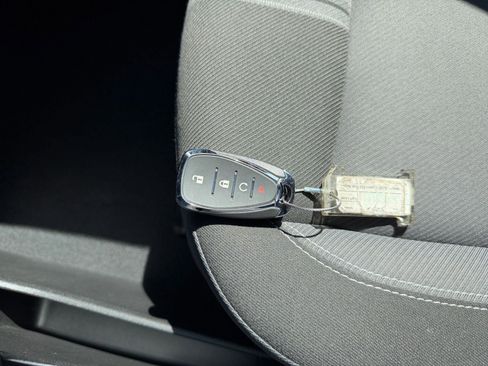 Used 2025 Chevrolet Blazer LT image 22