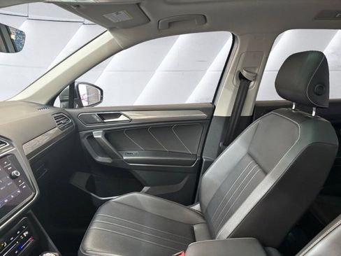 Certified 2022 Volkswagen Tiguan SE w/ Panoramic Sunroof Package image 20
