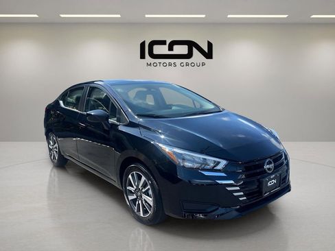 Used 2025 Nissan Versa SV FWD image 6