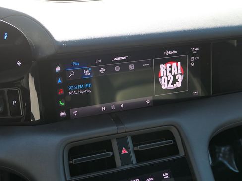 Used 2021 Porsche Taycan image 17