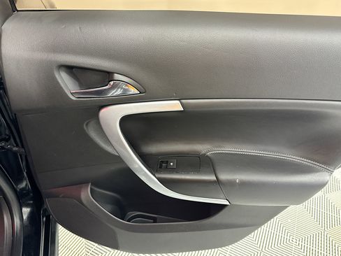 Used 2016 Buick Regal image 26