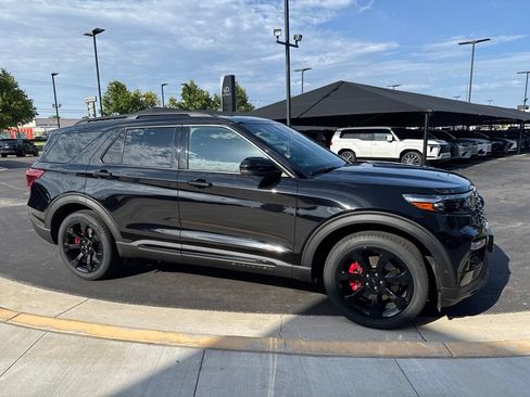 Used 2021 Ford Explorer ST w/ Equipment Group 401A AWD/4WD image 2