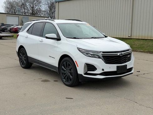 Used 2023 Chevrolet Equinox RS FWD image 1