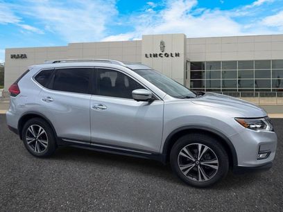 Used 2017 Nissan Rogue SL w/ SL Premium Package