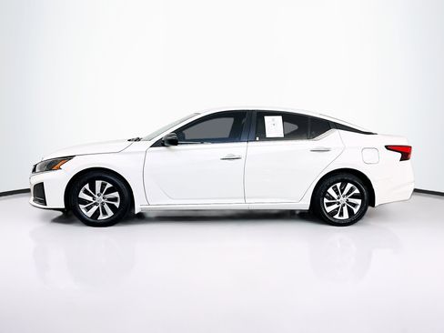 Used 2024 Nissan Altima 2.5 S image 4