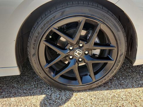 Used 2025 Honda Civic Sport image 8