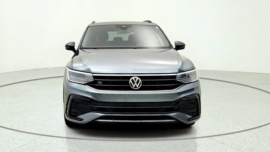 Used 2023 Volkswagen Tiguan SE R-Line FWD image 2