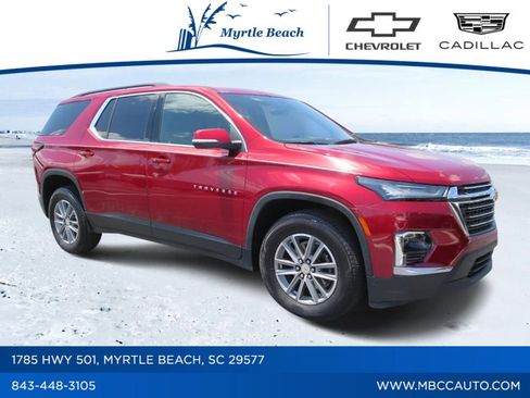 Used 2023 Chevrolet Traverse LT FWD image 1