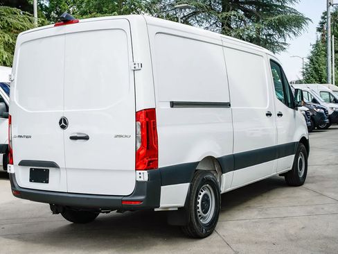 Used 2026 Mercedes-Benz Sprinter 2500 image 4