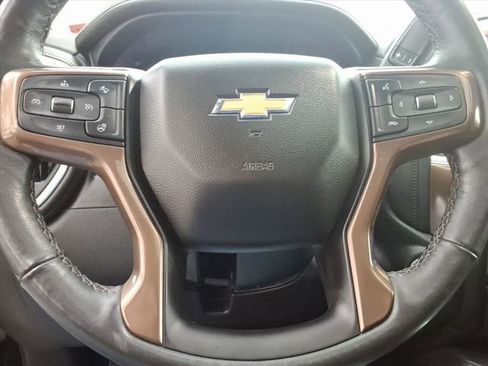 Used 2019 Chevrolet Silverado 1500 High Country w/ Technology Package AWD/4WD image 14
