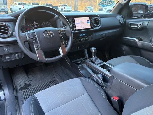Used 2021 Toyota Tacoma TRD Off-Road image 20