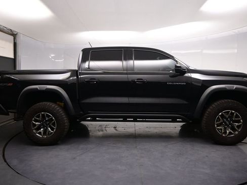 Used 2024 Chevrolet Colorado ZR2 w/ ZR2 Convenience Package III AWD/4WD image 4