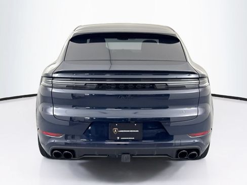 Used 2025 Porsche Cayenne Turbo AWD/4WD image 6