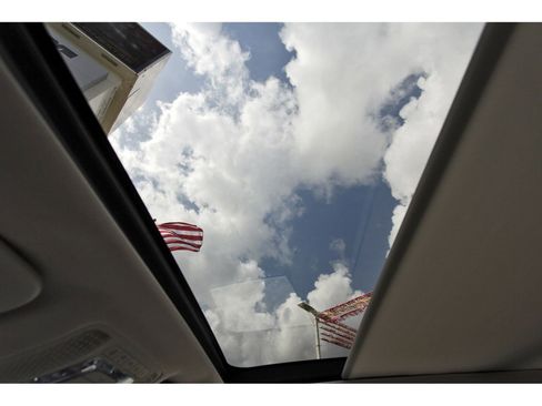 Used 2020 Mercedes-Benz GLE 350 4MATIC image 25