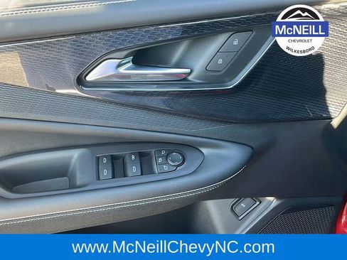 Used 2024 Chevrolet Blazer EV LT image 17